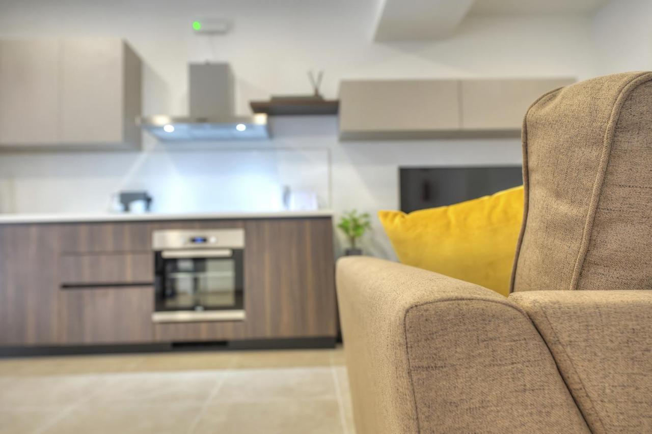 Brand New And Tastefully Furnished 2 Bedroom Apartment Ddif1-2 Gzira Buitenkant foto