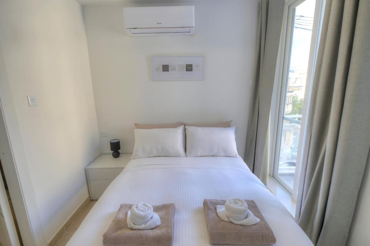 Brand New And Tastefully Furnished 2 Bedroom Apartment Ddif1-2 Gzira Buitenkant foto
