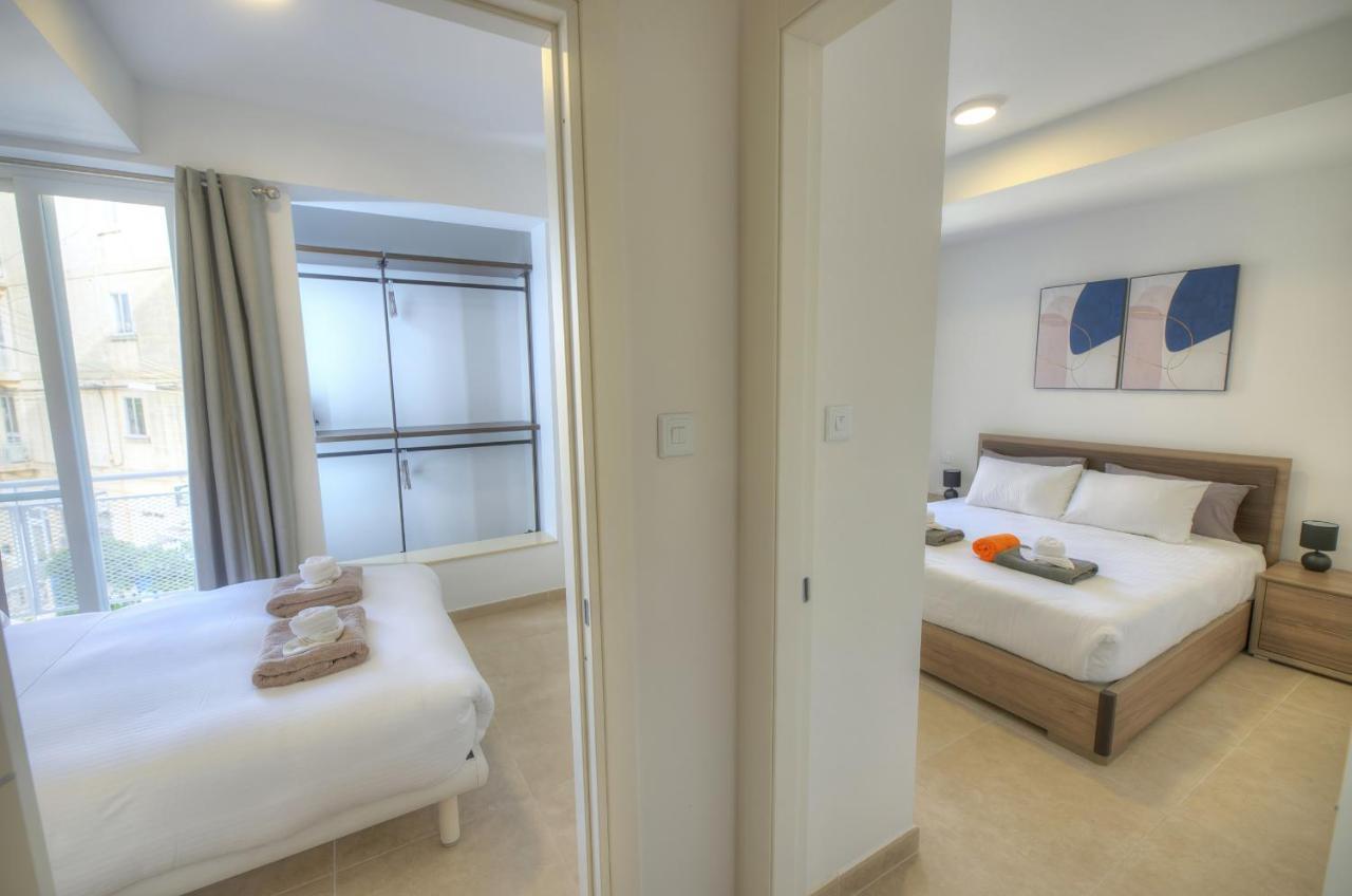 Brand New And Tastefully Furnished 2 Bedroom Apartment Ddif1-2 Gzira Buitenkant foto